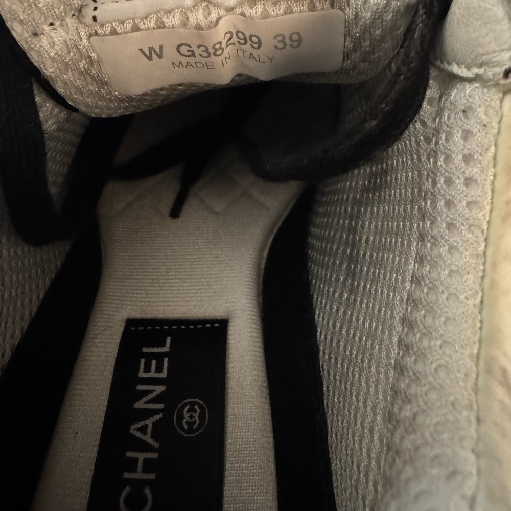 CHANEL Black and White CC Logo Athletic Sneakers SZ 39 - Picture 7 of 12
